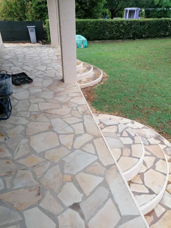 Rénovation d'une terrasse à Calvisson, Nîmes, Antho Carreaux