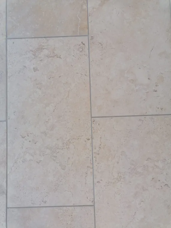 Devis pose de carrelage extérieur sur une terrasse à Sommières, Nîmes, Antho Carreaux