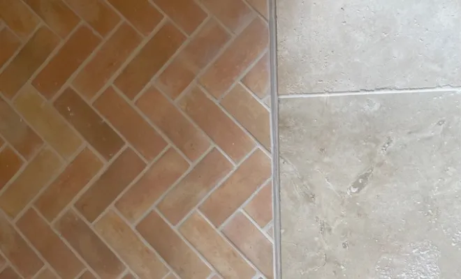 Pose de carrelage en chevron , Nîmes, Antho Carreaux