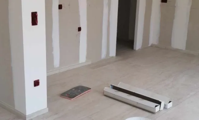 rénovation de carrelage grand format imitation travertin 